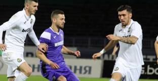 Обмислят вариант без изпадащи отбори тази година